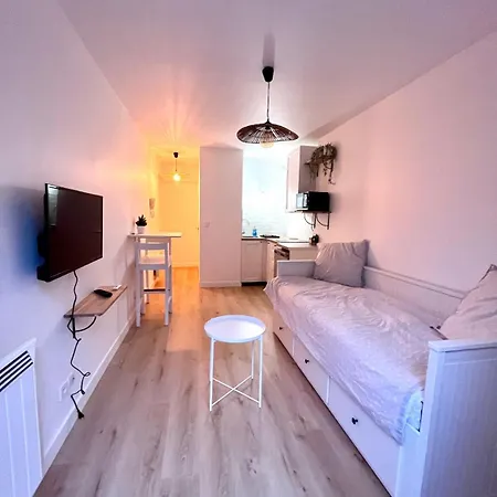 Studio Centre-ville Avec Terrasse Apartament *